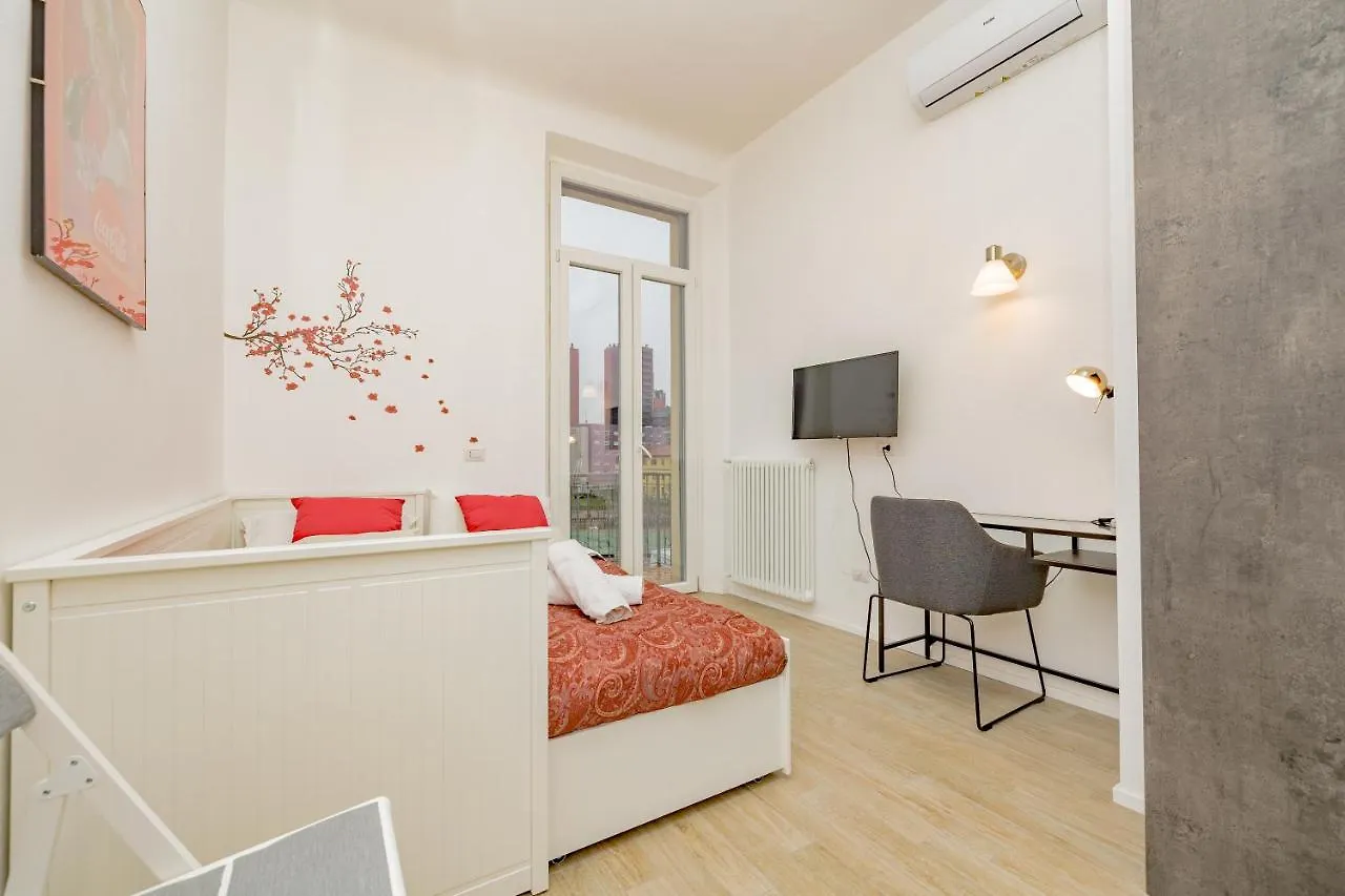 Appartamento Con Due Camere - Free Parking Milan